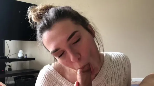 Lazy Afternoon Blowjob and Swallow