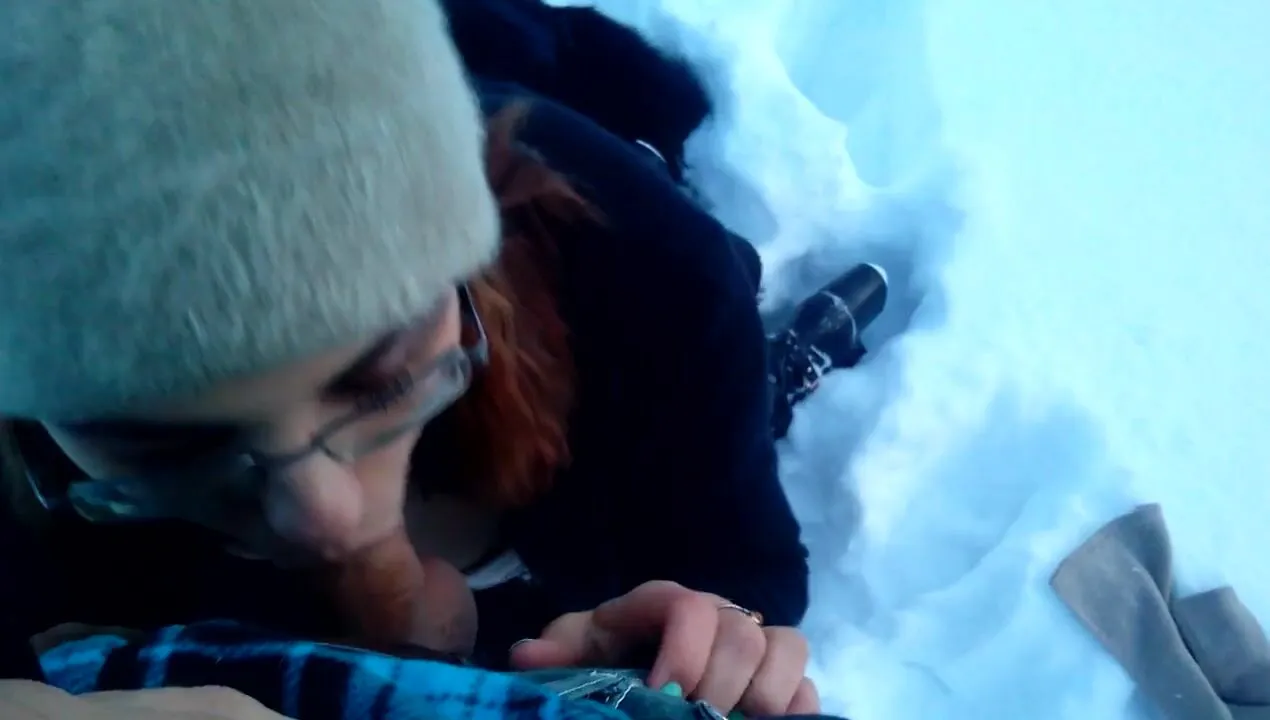 Hot Blowjob and Sex in Outdoor SNOW