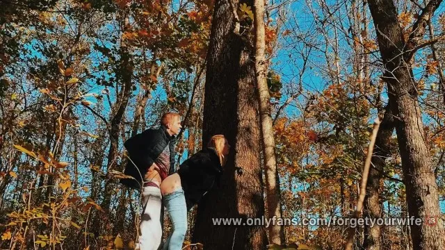 Fucked a beauty with a big ass in the forest while walking