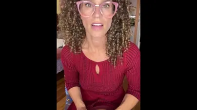 VibeWithMommy: A southern MILF cheats on her husband with a therapist in glasses POV