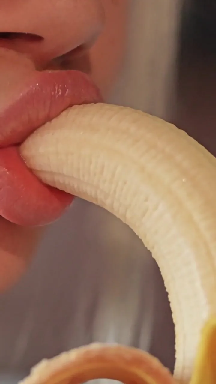 Watch Tommy Wolf give his girlfriend a mind-blowing breakfast and get her tight pink pussy pounded up close and personal