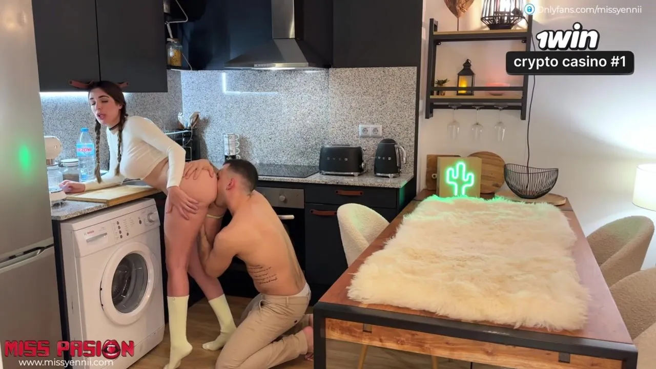 Miss Pasion's roommate gives her a hot and heavy glass of water and ends up covered in jizz - POV