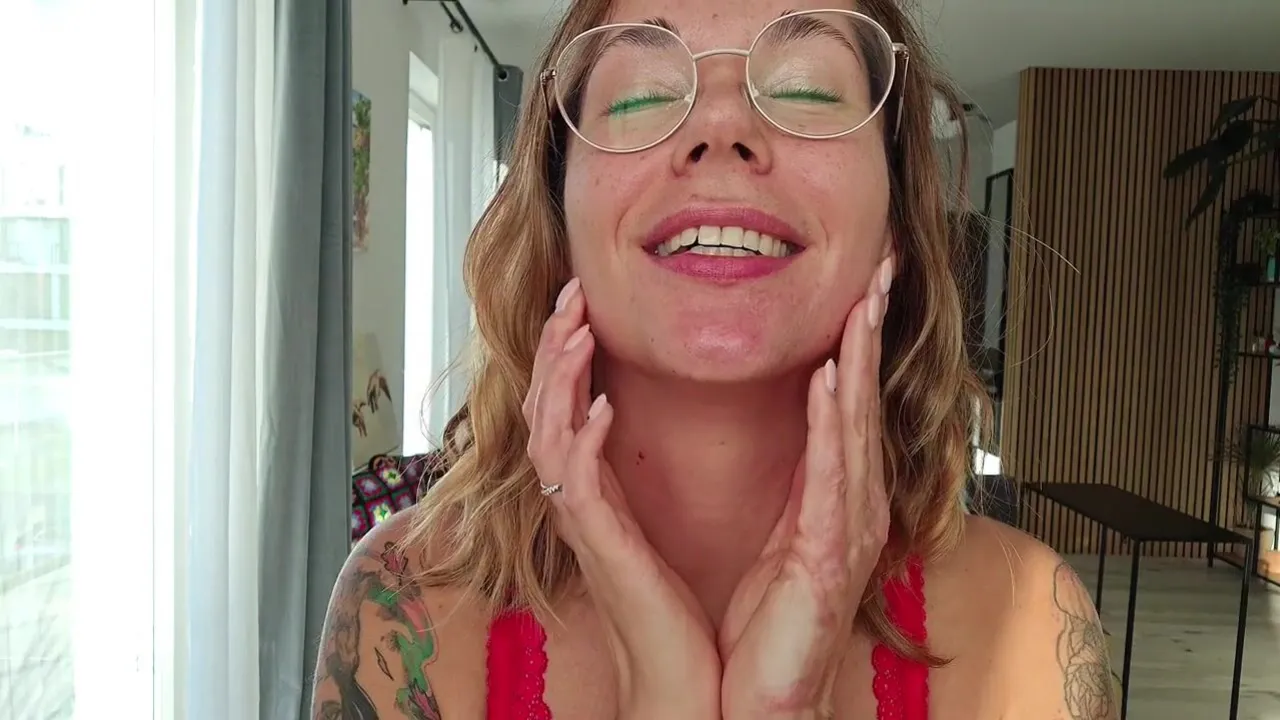 ChihuahuaSU gives you jerk off instructions in solo POV video
