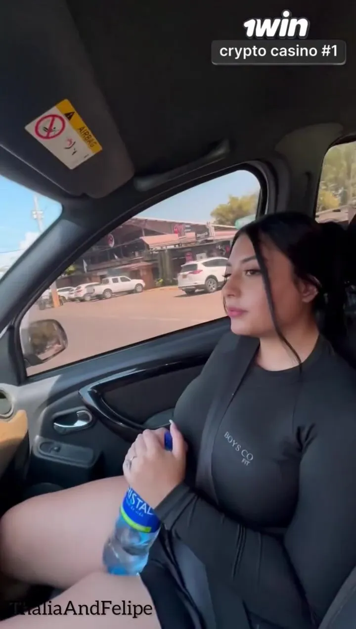 A stranger interrupted my workout and gave me a great blowjob in her car - PUBLIC SEX