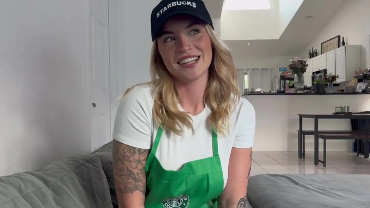 Barista girl cheats on boyfriend while he's at work "I bet you would fuck me better anyway..."