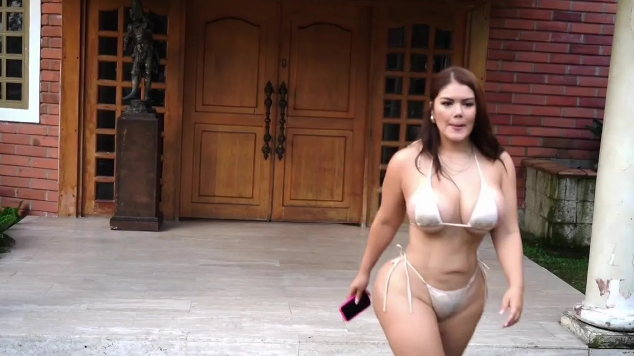 Mei Cornejo & Duncan Saint fuck in public pool with a horny infancier