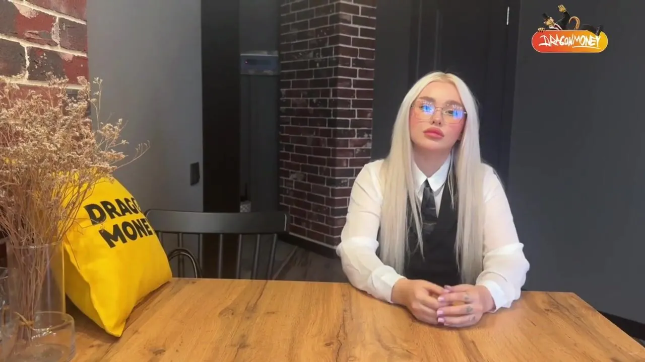 Blonde bombshell Homemade fucks her Russian crush's mom for job security