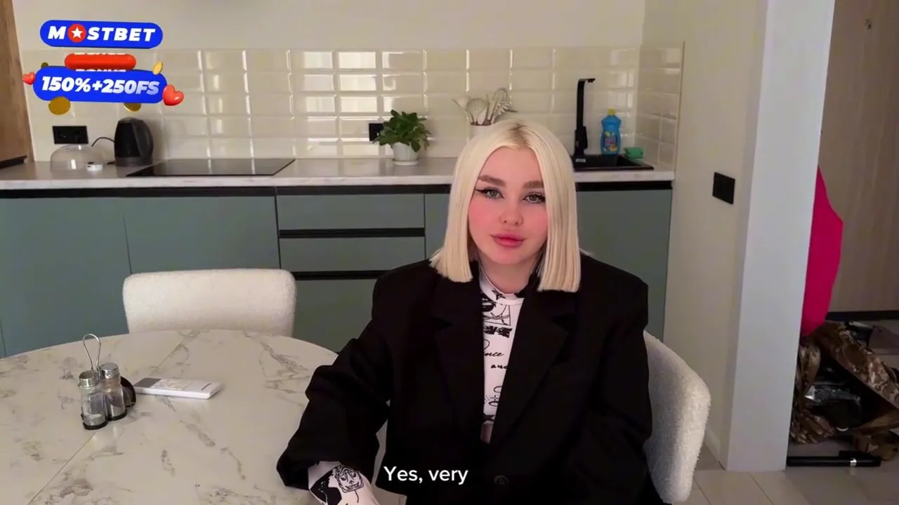 Blonde bombshell Blondessa makes a bigoted neighbor's POV fuckfest with a big load of cum