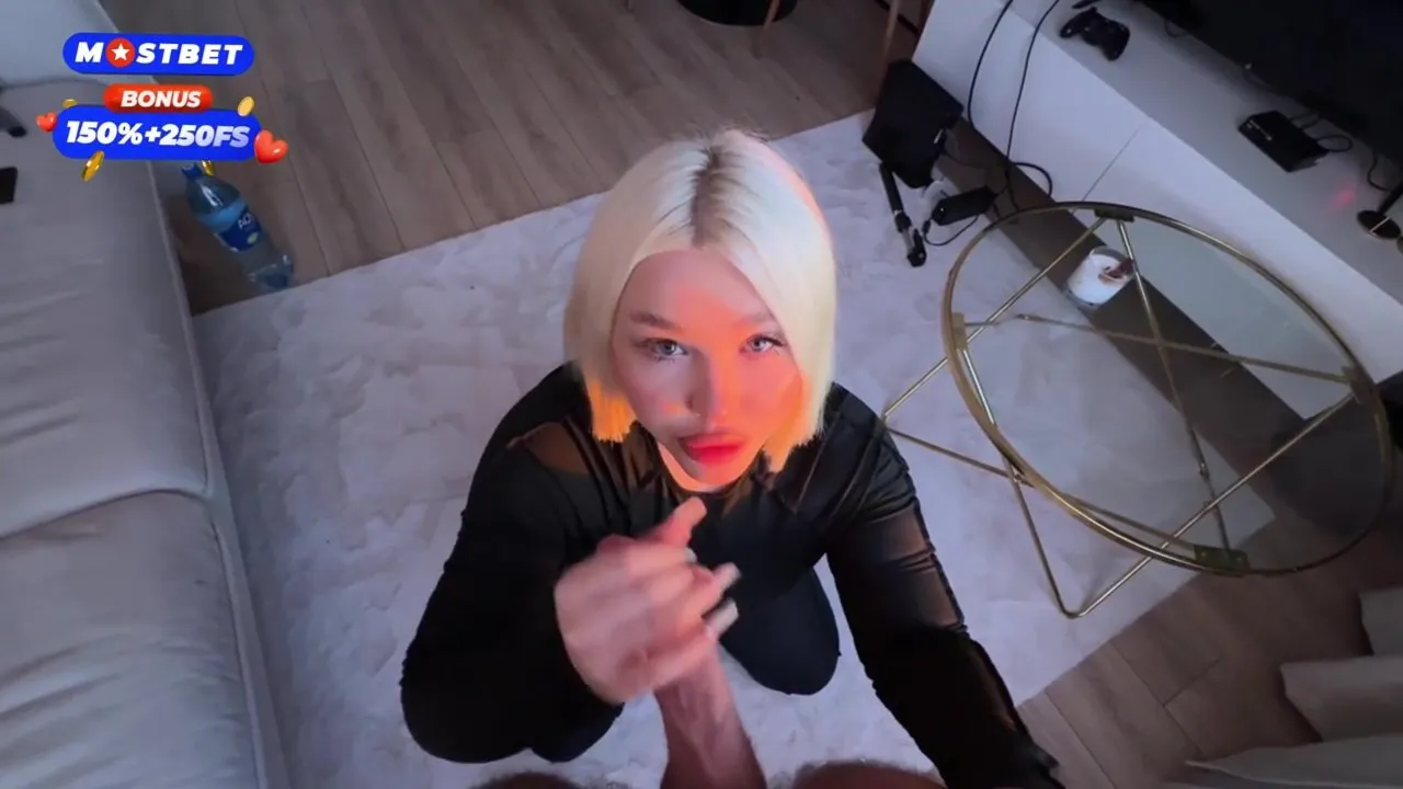 Blonde stepmom in leggings gets drilled doggy-style and cum in her mouth