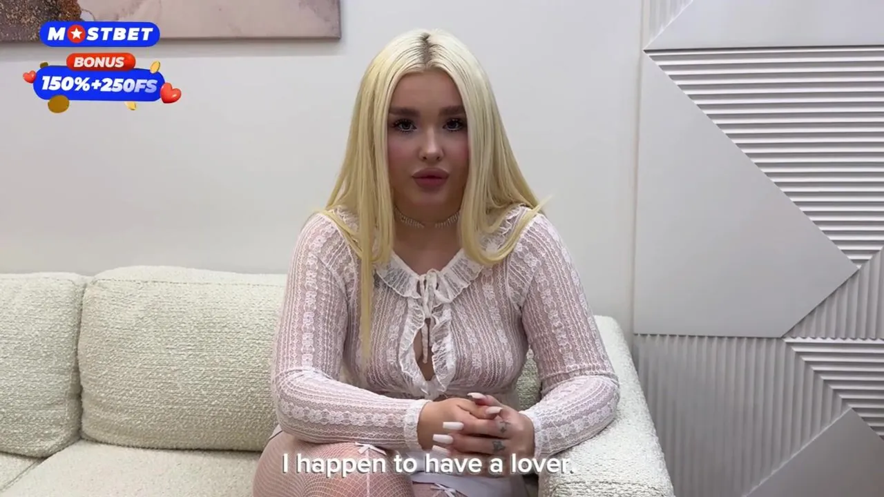 Blondessa's revenge: Stepson punished for loving stepmom's family therapy