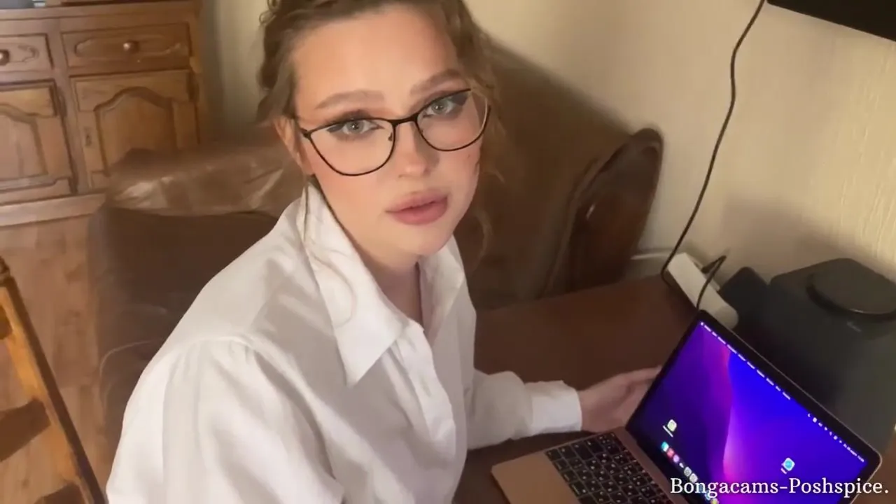 Alexa Poshspicy gets a surprise cumshot while giving a stepmom a blowjob