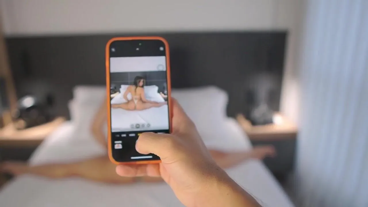 Amateur Latina gets her big tits and tight pussy drilled hard by a hot amateur photographer