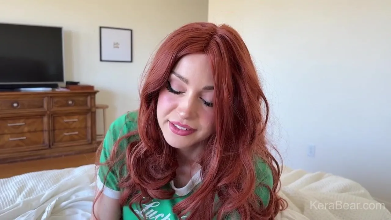 Kera Bear shares bed with her petite Irish roommate and takes turns on big dicks