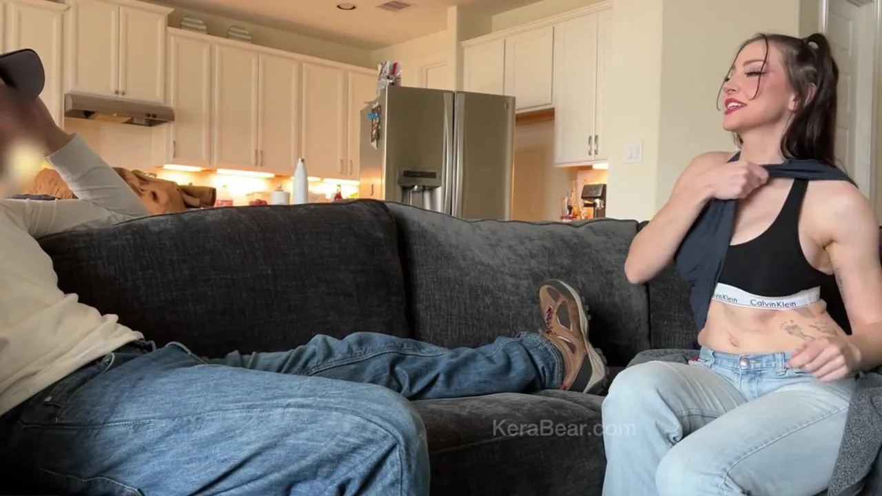 Kera Bear's petite girlfriend gives sloppy deepthroat to repairman