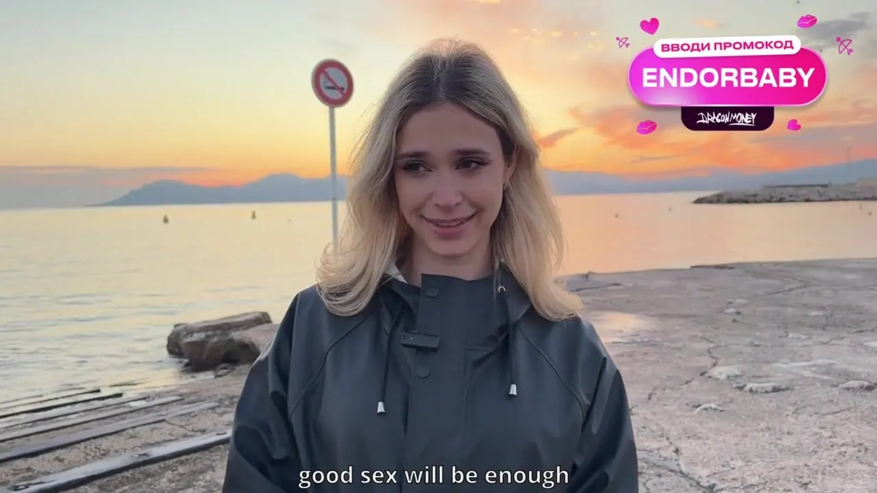 Hot blonde beauty with big tits gives a first-time fuck for 10 bucks and takes a hot load on her ass