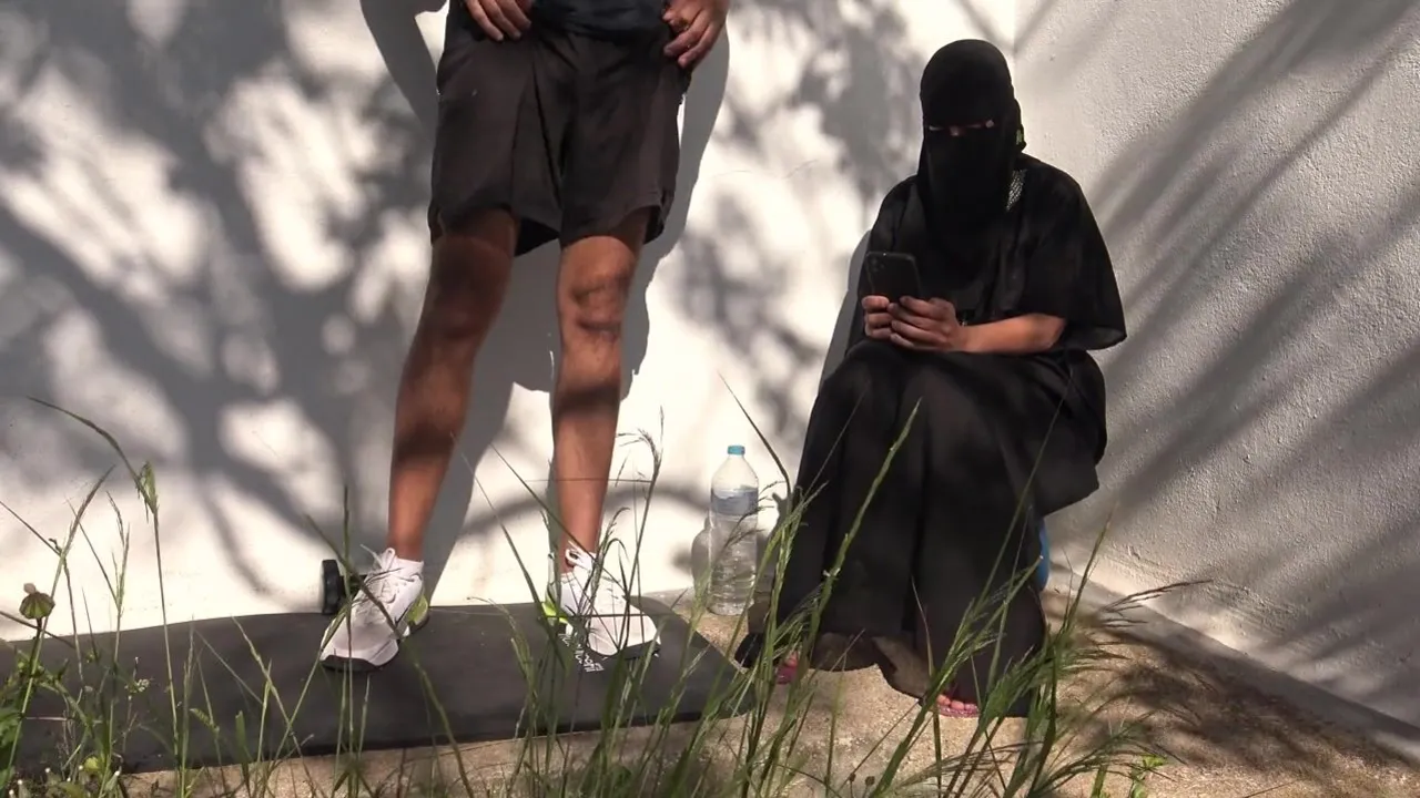 Stepson with huge dong shocks saudi Arab stepmom and her stepdaughter in a kinky stepfamily fantasy