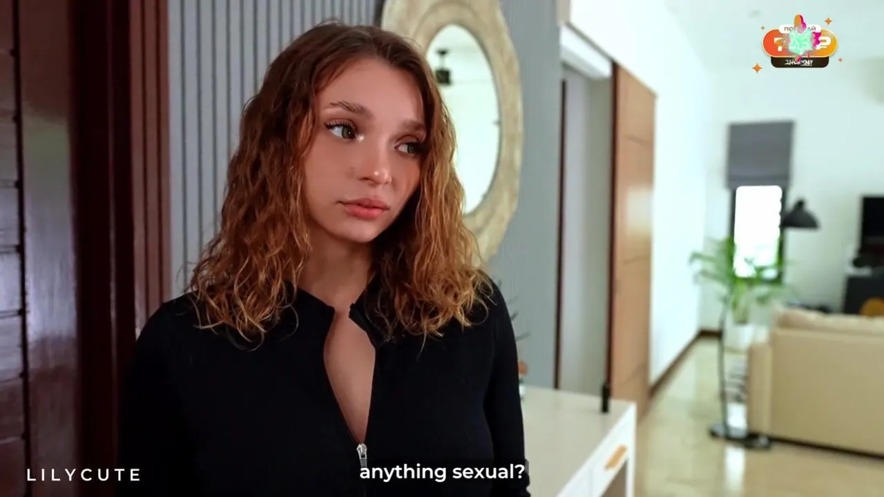 Lily Cute's tight ass takes delivery of a hot package and pays with her mouth