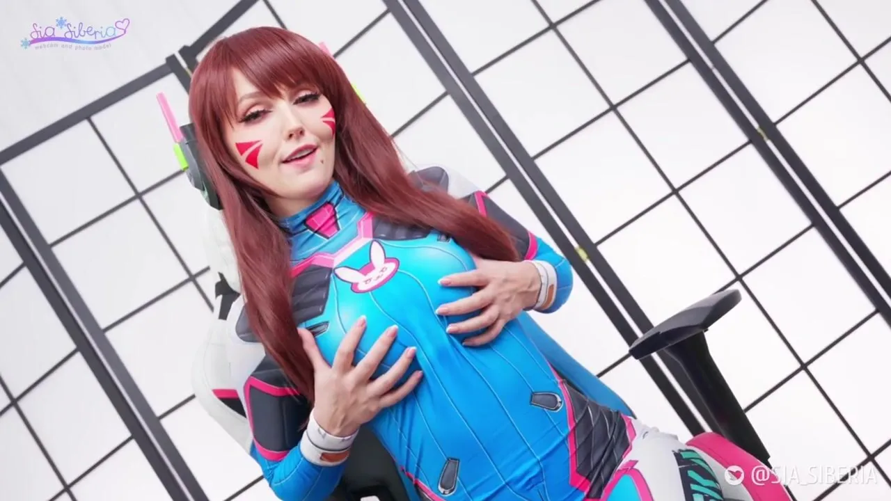 Sia Siberia trains her holes with Overwatch D.Va's help & gets a messy creampie