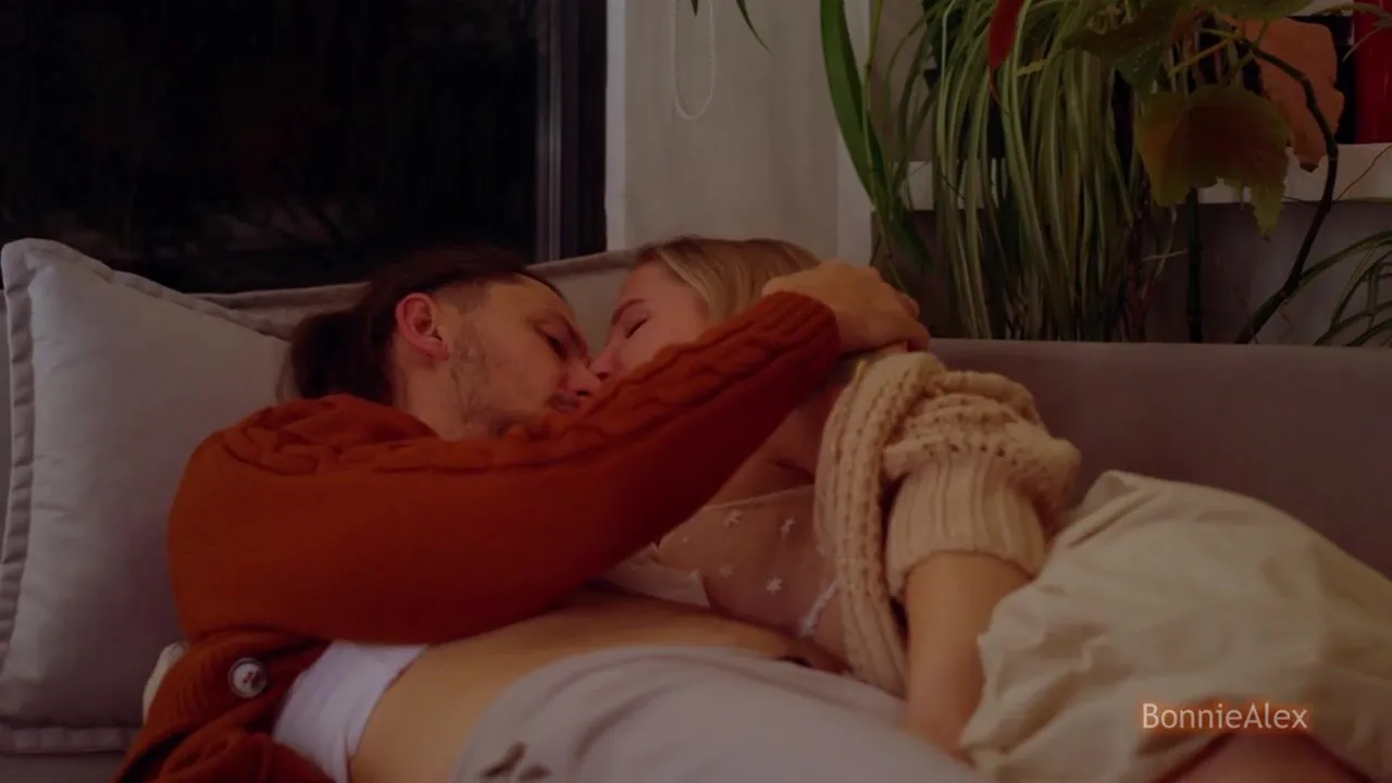 BonnieAlex's real life bedtime story: A romantic evening of sex and cum inside