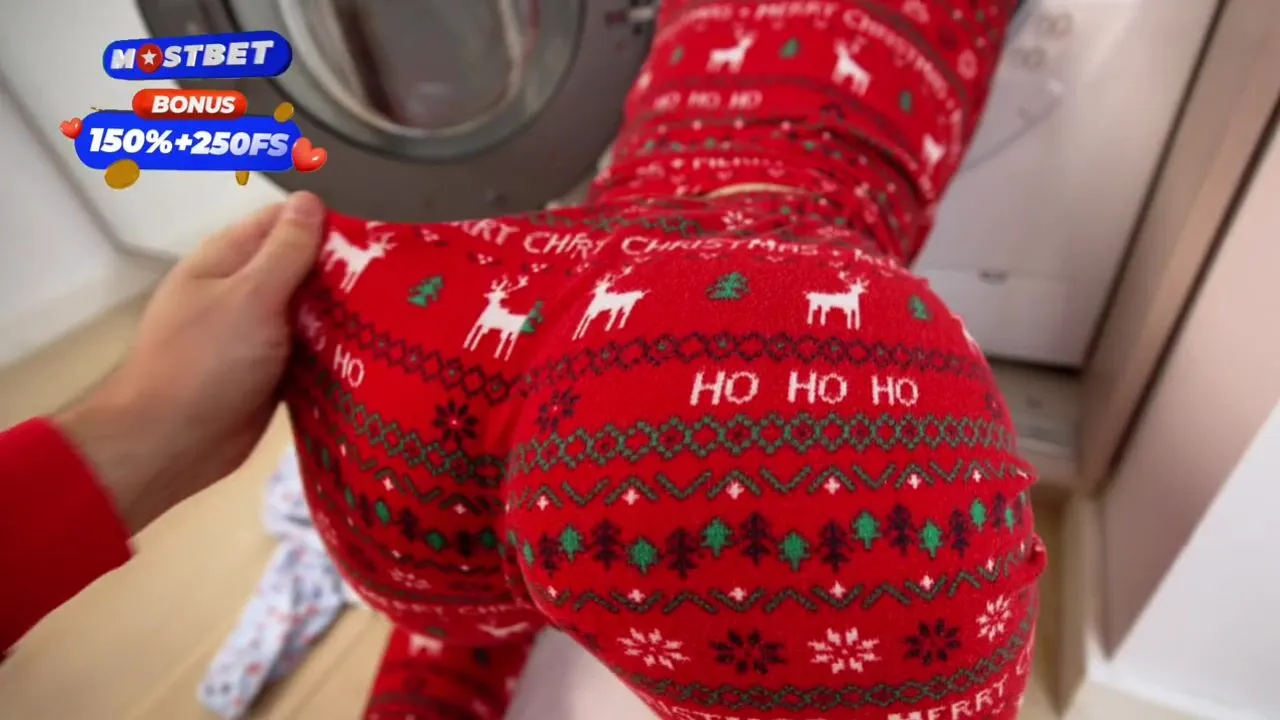 Jenny Lux gets stuck in a washing machine & begs for a rough doggystyle pounding