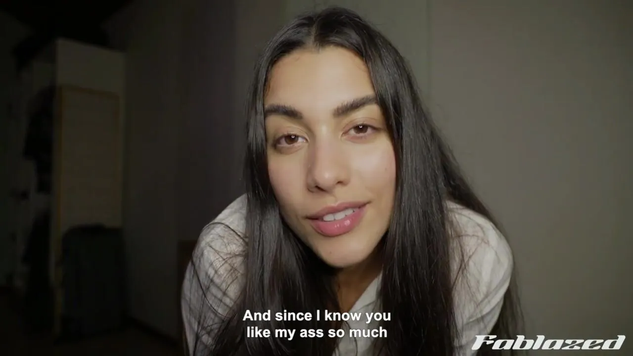 Watch this horny Latina tease & spank her naughty ass with a big fat book - Nalgada!