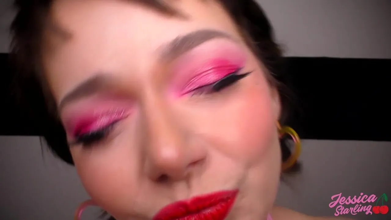 Jessica Starling begs you to breed her for Valentine's Day with a hot POV creampie